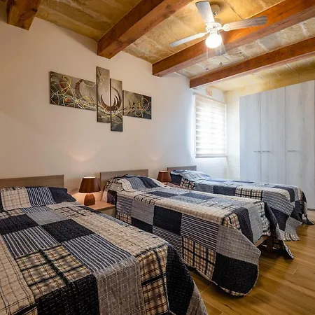 Villa Modern 4 Bedroom - Gozo *