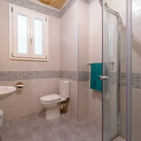 Modern 4 Bedroom - Gozo Villa Nadur