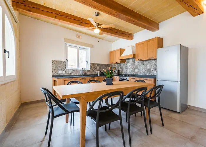 Modern 4 Bedroom - Gozo Willa Nadur